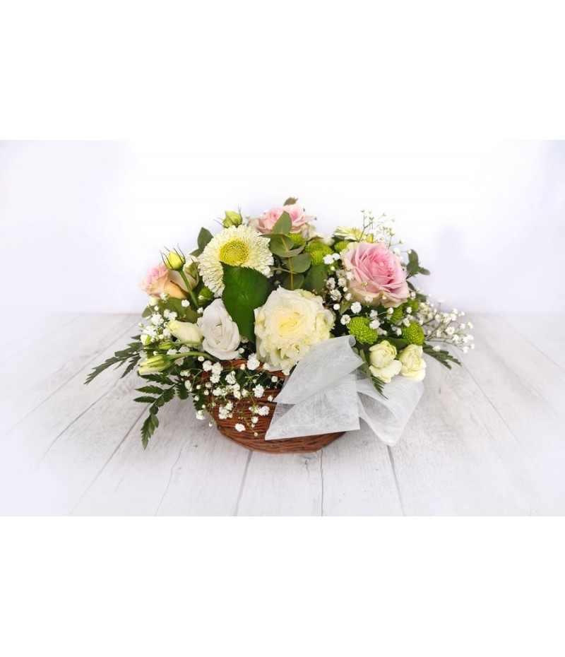 (C105) Basket white flowers and pink roses